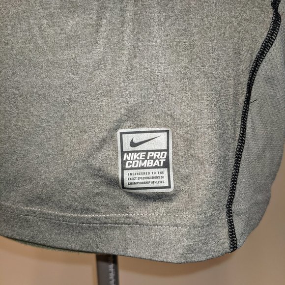 Men’s Nike Pro Combat Fitted Workout Shirt - Picture 3 of 4